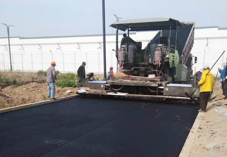 嘉祥魯寧監(jiān)獄路面攤鋪