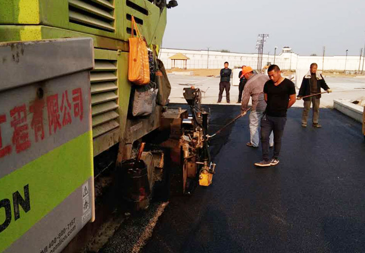 嘉祥魯寧監(jiān)獄路面攤鋪