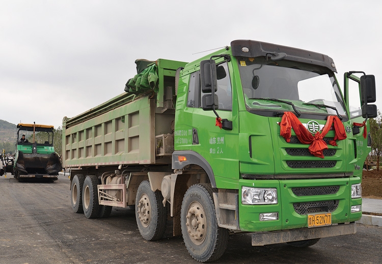 環(huán)保運輸車