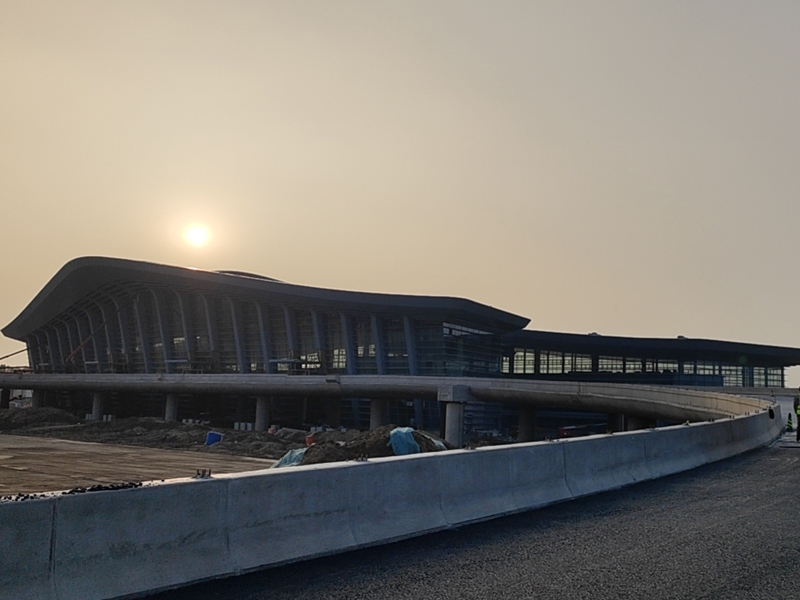 濟寧新機場航站區(qū)道路水穩(wěn)項目